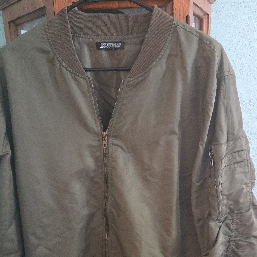 Green Bomber Jacket with Ribbed Collar and Front Zipper